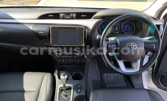 Acheter Occasion Voiture Toyota Hilux Blanc à Beitbridge, Matabeleland South Acheter Occasion Voiture Toyota Hilux Blanc à Beitbridge, Matabeleland South