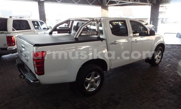 Tenga Tsaru Isuzu KB Chena Mota in Harare in Harare Tenga Tsaru Isuzu KB Chena Mota in Harare in Harare