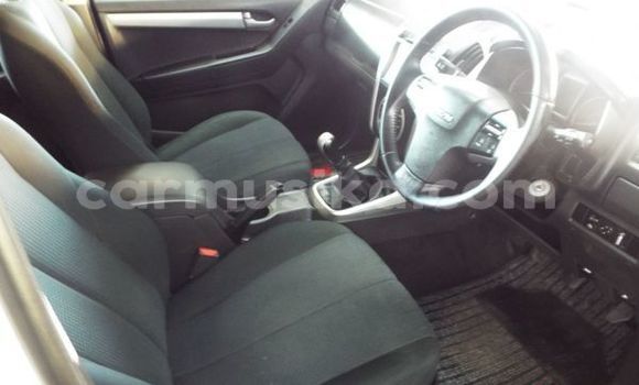 Tenga Tsaru Isuzu KB Chena Mota in Harare in Harare Tenga Tsaru Isuzu KB Chena Mota in Harare in Harare