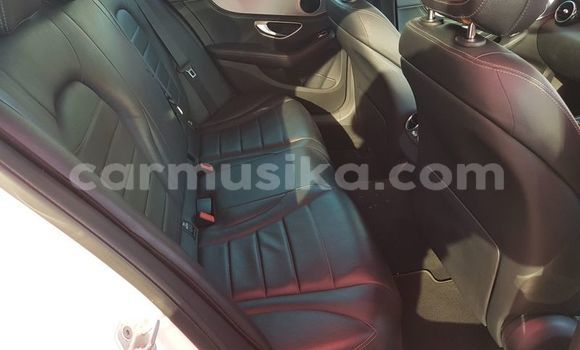 Acheter Occasion Voiture Mercedes‒Benz 200 Blanc à Beitbridge, Matabeleland South Acheter Occasion Voiture Mercedes‒Benz 200 Blanc à Beitbridge, Matabeleland South