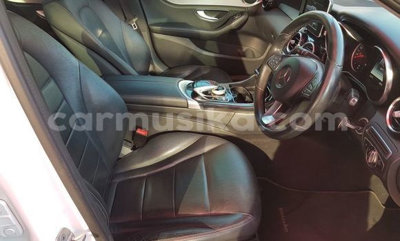 Acheter Occasion Voiture Mercedes‒Benz 200 Blanc à Beitbridge, Matabeleland South Acheter Occasion Voiture Mercedes‒Benz 200 Blanc à Beitbridge, Matabeleland South