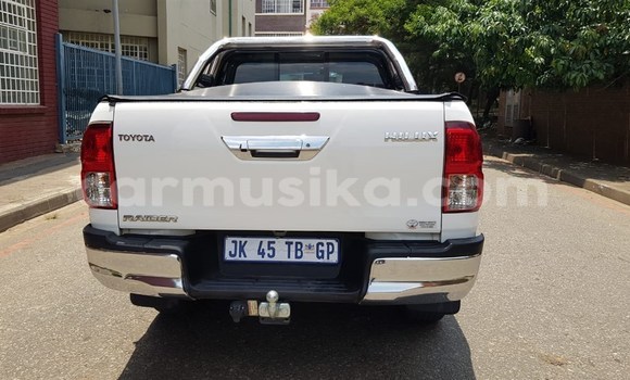 Acheter Occasion Voiture Toyota Hilux Blanc à Beitbridge, Matabeleland South Acheter Occasion Voiture Toyota Hilux Blanc à Beitbridge, Matabeleland South