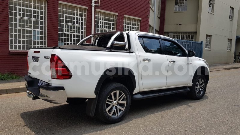 Big with watermark toyota hilux matabeleland south beitbridge 14419