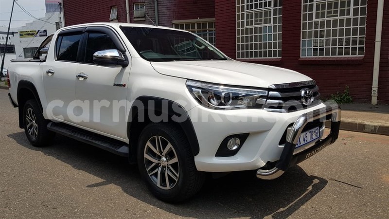 Big with watermark toyota hilux matabeleland south beitbridge 14419