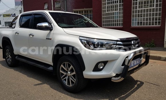 Acheter Occasion Voiture Toyota Hilux Blanc à Beitbridge, Matabeleland South Acheter Occasion Voiture Toyota Hilux Blanc à Beitbridge, Matabeleland South