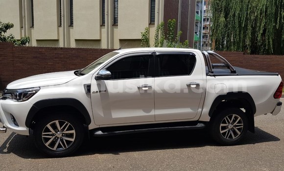 Acheter Occasion Voiture Toyota Hilux Blanc à Beitbridge, Matabeleland South Acheter Occasion Voiture Toyota Hilux Blanc à Beitbridge, Matabeleland South