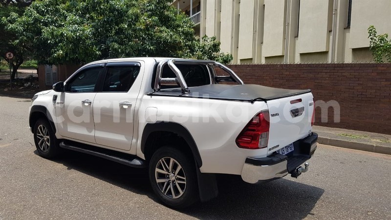 Big with watermark toyota hilux matabeleland south beitbridge 14419