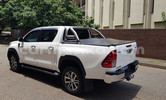 Acheter Occasion Voiture Toyota Hilux Blanc à Beitbridge, Matabeleland South Acheter Occasion Voiture Toyota Hilux Blanc à Beitbridge, Matabeleland South