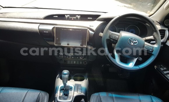 Acheter Occasion Voiture Toyota Hilux Blanc à Beitbridge, Matabeleland South Acheter Occasion Voiture Toyota Hilux Blanc à Beitbridge, Matabeleland South