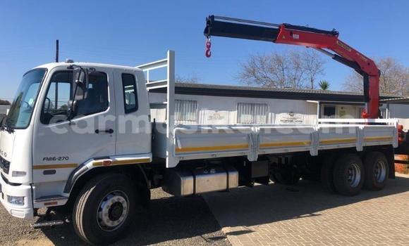 Acheter Occasion Utilitaire Ford E 150 Cargo Van Blanc à Beitbridge, Matabeleland South Acheter Occasion Utilitaire Ford E 150 Cargo Van Blanc à Beitbridge, Matabeleland South