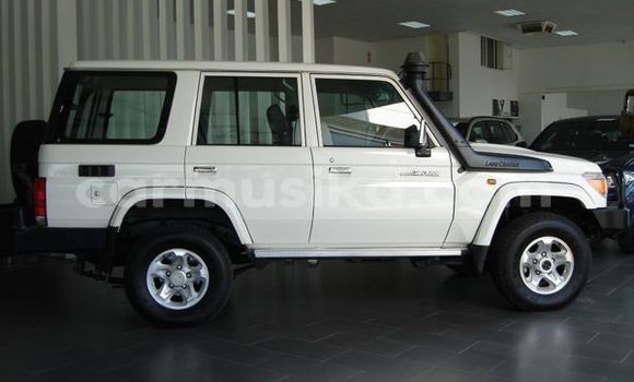 Tenga Tsaru Toyota Land Cruiser Chena Mota in Harare in Harare Tenga Tsaru Toyota Land Cruiser Chena Mota in Harare in Harare