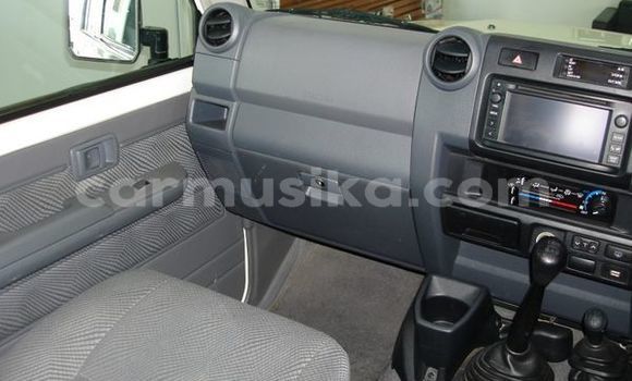 Tenga Tsaru Toyota Land Cruiser Chena Mota in Harare in Harare Tenga Tsaru Toyota Land Cruiser Chena Mota in Harare in Harare