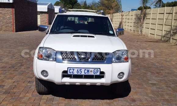 Nunua Ilio tumika Nissan NP 300 Nyeupe Gari ndani ya Beitbridge nchini Matabeleland Kusini Nunua Ilio tumika Nissan NP 300 Nyeupe Gari ndani ya Beitbridge nchini Matabeleland Kusini
