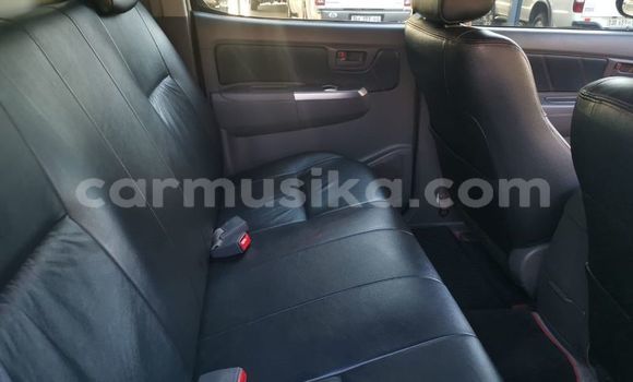 Buy Used Toyota Hilux White Car in Beitbridge in Matabeleland South Buy Used Toyota Hilux White Car in Beitbridge in Matabeleland South