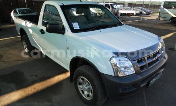 Nunua Ilio tumika Isuzu KB Nyeupe Gari ndani ya Beitbridge nchini Matabeleland Kusini Nunua Ilio tumika Isuzu KB Nyeupe Gari ndani ya Beitbridge nchini Matabeleland Kusini