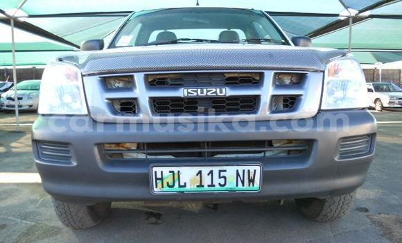 Nunua Ilio tumika Isuzu KB Nyeupe Gari ndani ya Beitbridge nchini Matabeleland Kusini Nunua Ilio tumika Isuzu KB Nyeupe Gari ndani ya Beitbridge nchini Matabeleland Kusini