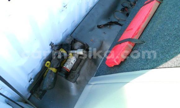 Nunua Ilio tumika Isuzu KB Nyeupe Gari ndani ya Beitbridge nchini Matabeleland Kusini Nunua Ilio tumika Isuzu KB Nyeupe Gari ndani ya Beitbridge nchini Matabeleland Kusini