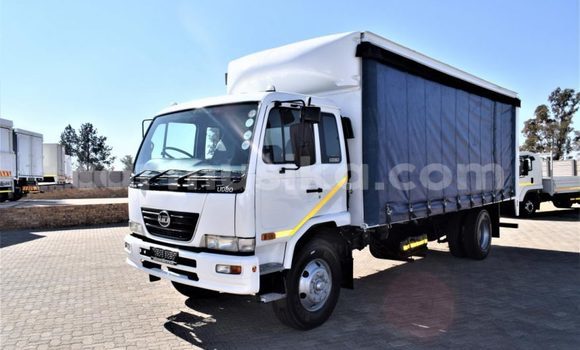 Buy Used Nissan UD White Truck in Beitbridge in Matabeleland South