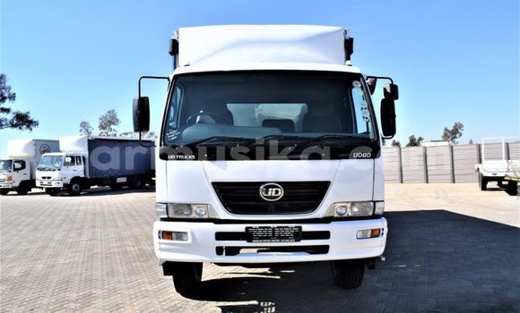 Acheter Occasion Utilitaire Nissan UD Blanc à Beitbridge, Matabeleland South Acheter Occasion Utilitaire Nissan UD Blanc à Beitbridge, Matabeleland South