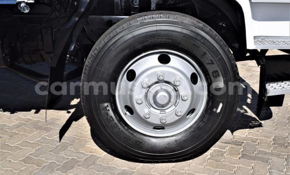 Acheter Occasion Utilitaire Nissan UD Blanc à Beitbridge, Matabeleland South Acheter Occasion Utilitaire Nissan UD Blanc à Beitbridge, Matabeleland South