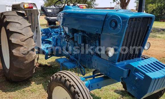 Nunua Ilio tumika Ford Explorer Sport Trac Bluu Gari ndani ya Beitbridge nchini Matabeleland Kusini Nunua Ilio tumika Ford Explorer Sport Trac Bluu Gari ndani ya Beitbridge nchini Matabeleland Kusini