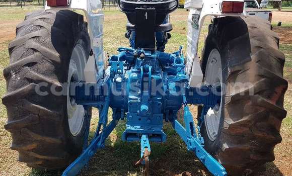 Nunua Ilio tumika Ford Explorer Sport Trac Bluu Gari ndani ya Beitbridge nchini Matabeleland Kusini Nunua Ilio tumika Ford Explorer Sport Trac Bluu Gari ndani ya Beitbridge nchini Matabeleland Kusini