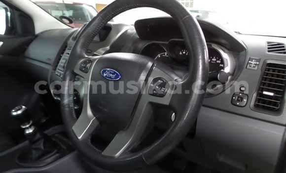 Nunua Ilio tumika Ford Ranger Nyekundu Gari ndani ya Beitbridge nchini Matabeleland Kusini Nunua Ilio tumika Ford Ranger Nyekundu Gari ndani ya Beitbridge nchini Matabeleland Kusini