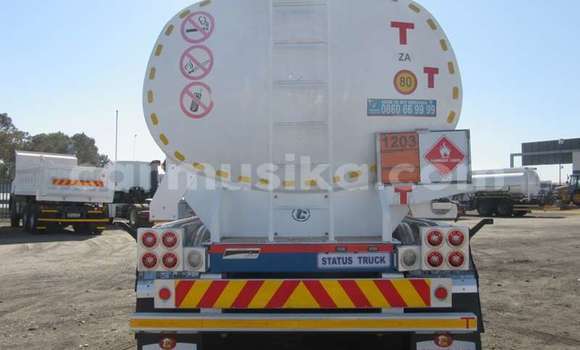 Acheter Import Voiture BYD Flyer Blanc à Beitbridge, Matabeleland South Acheter Import Voiture BYD Flyer Blanc à Beitbridge, Matabeleland South