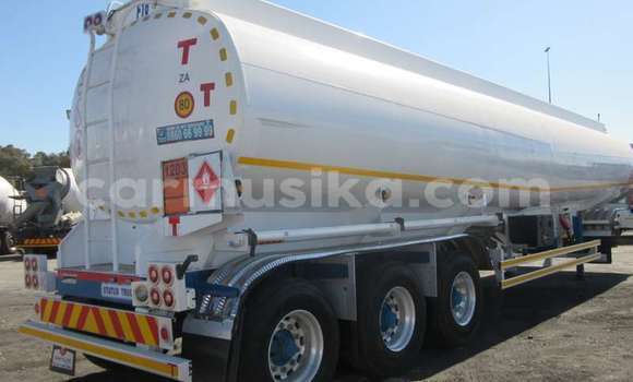 Acheter Import Voiture BYD Flyer Blanc à Beitbridge, Matabeleland South Acheter Import Voiture BYD Flyer Blanc à Beitbridge, Matabeleland South