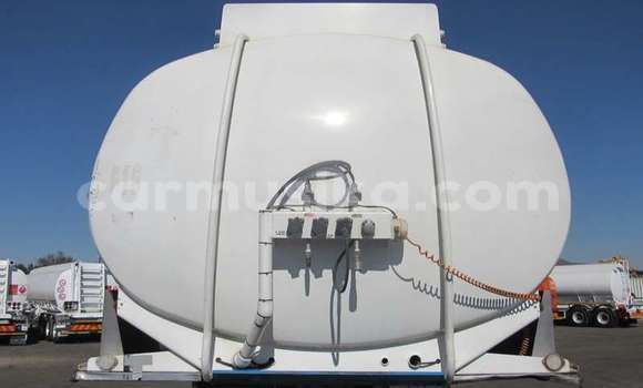 Acheter Import Voiture BYD Flyer Blanc à Beitbridge, Matabeleland South Acheter Import Voiture BYD Flyer Blanc à Beitbridge, Matabeleland South