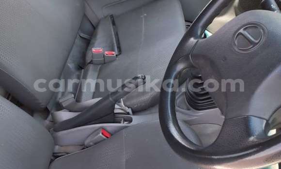 Acheter Occasion Utilitaire Hino 300 Series Blanc à Beitbridge, Matabeleland South