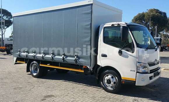 Acheter Occasion Utilitaire Hino 300 Series Blanc à Beitbridge, Matabeleland South Acheter Occasion Utilitaire Hino 300 Series Blanc à Beitbridge, Matabeleland South