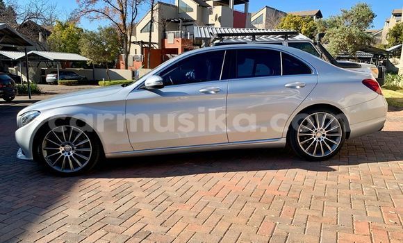 Acheter Occasion Voiture Mercedes‒Benz 250 Gris à Beitbridge, Matabeleland South Acheter Occasion Voiture Mercedes‒Benz 250 Gris à Beitbridge, Matabeleland South