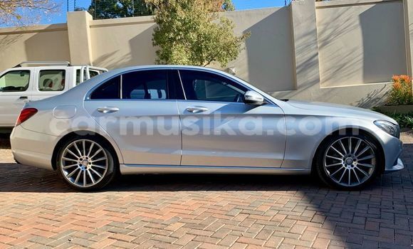 Acheter Occasion Voiture Mercedes‒Benz 250 Gris à Beitbridge, Matabeleland South Acheter Occasion Voiture Mercedes‒Benz 250 Gris à Beitbridge, Matabeleland South