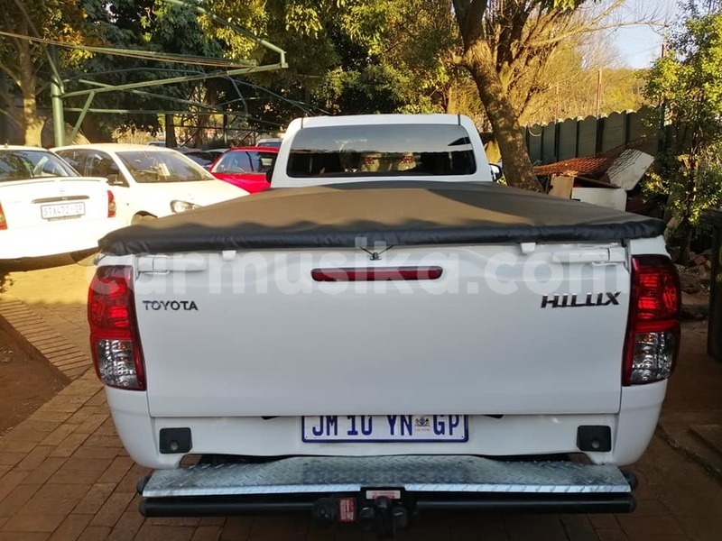 Big with watermark toyota hilux matabeleland south beitbridge 14448