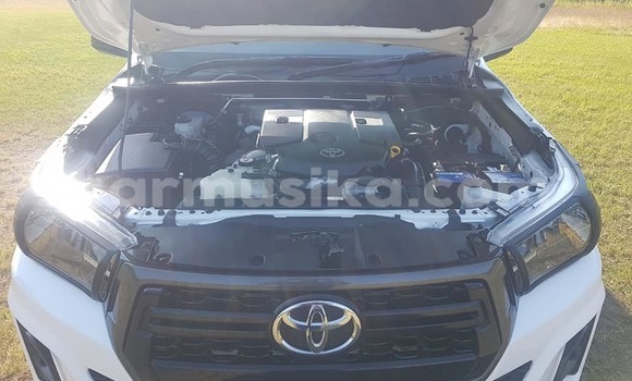 Acheter Occasion Voiture Toyota Hilux Blanc à Beitbridge, Matabeleland South Acheter Occasion Voiture Toyota Hilux Blanc à Beitbridge, Matabeleland South