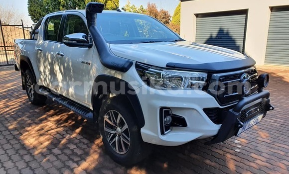 Acheter Occasion Voiture Toyota Hilux Blanc à Beitbridge, Matabeleland South Acheter Occasion Voiture Toyota Hilux Blanc à Beitbridge, Matabeleland South