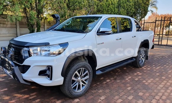 Acheter Occasion Voiture Toyota Hilux Blanc à Beitbridge, Matabeleland South Acheter Occasion Voiture Toyota Hilux Blanc à Beitbridge, Matabeleland South