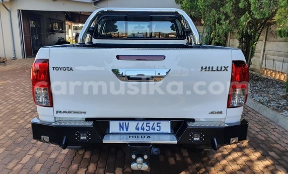 Acheter Occasion Voiture Toyota Hilux Blanc à Beitbridge, Matabeleland South Acheter Occasion Voiture Toyota Hilux Blanc à Beitbridge, Matabeleland South