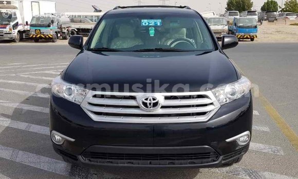 Tenga Imported Toyota Highlander Nhema Mota in Import - Dubai in Harare Tenga Imported Toyota Highlander Nhema Mota in Import - Dubai in Harare