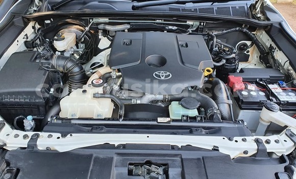 Acheter Occasion Voiture Toyota Hilux Blanc à Beitbridge, Matabeleland South Acheter Occasion Voiture Toyota Hilux Blanc à Beitbridge, Matabeleland South