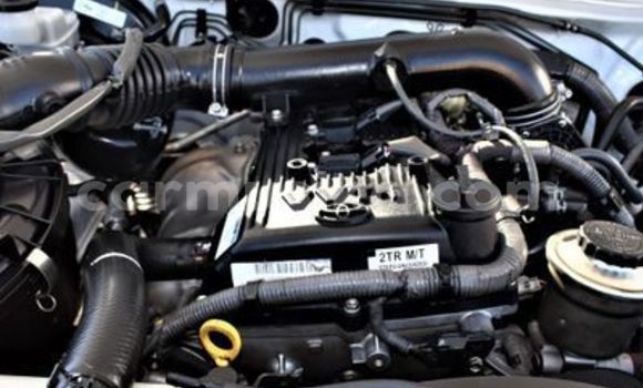 Buy Used Toyota Hilux White Car in Beitbridge in Matabeleland South