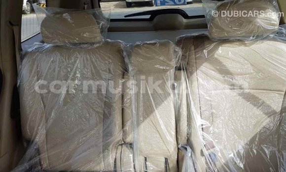 Tenga Imported Toyota Highlander Nhema Mota in Import - Dubai in Harare Tenga Imported Toyota Highlander Nhema Mota in Import - Dubai in Harare