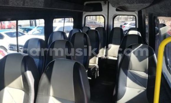 Acheter Occasion Voiture Mercedes Viano Blanc à Beitbridge, Matabeleland South Acheter Occasion Voiture Mercedes Viano Blanc à Beitbridge, Matabeleland South