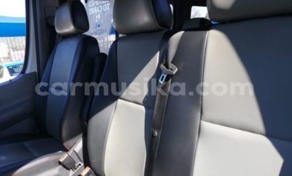 Acheter Occasion Voiture Mercedes Viano Blanc à Beitbridge, Matabeleland South Acheter Occasion Voiture Mercedes Viano Blanc à Beitbridge, Matabeleland South