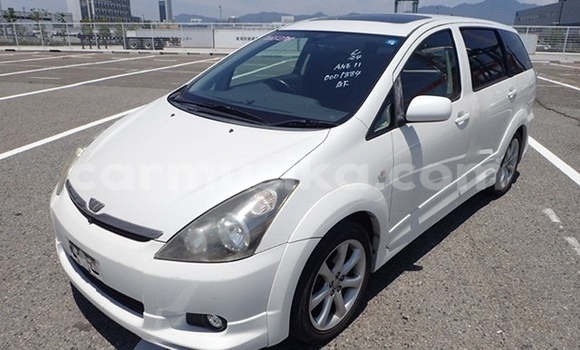 Buy Used Toyota Wish White Car in Beitbridge in Matabeleland South