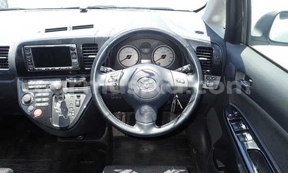 Tenga Tsaru Toyota Wish Chena Mota in Beitbridge in Matabeleland South Tenga Tsaru Toyota Wish Chena Mota in Beitbridge in Matabeleland South