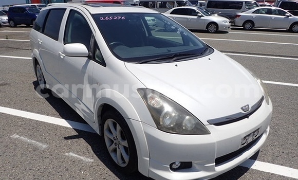 Tenga Tsaru Toyota Wish Chena Mota in Beitbridge in Matabeleland South Tenga Tsaru Toyota Wish Chena Mota in Beitbridge in Matabeleland South