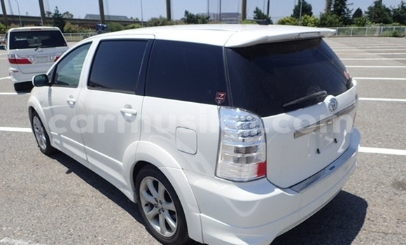 Tenga Tsaru Toyota Wish Chena Mota in Beitbridge in Matabeleland South Tenga Tsaru Toyota Wish Chena Mota in Beitbridge in Matabeleland South