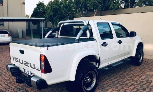 Buy Used Isuzu KB White Car in Beitbridge in Matabeleland South Buy Used Isuzu KB White Car in Beitbridge in Matabeleland South